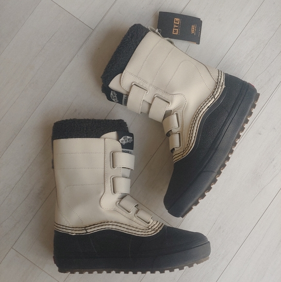 VANS NEW Standard V Snow MTE Boots - Picture 2 of 10